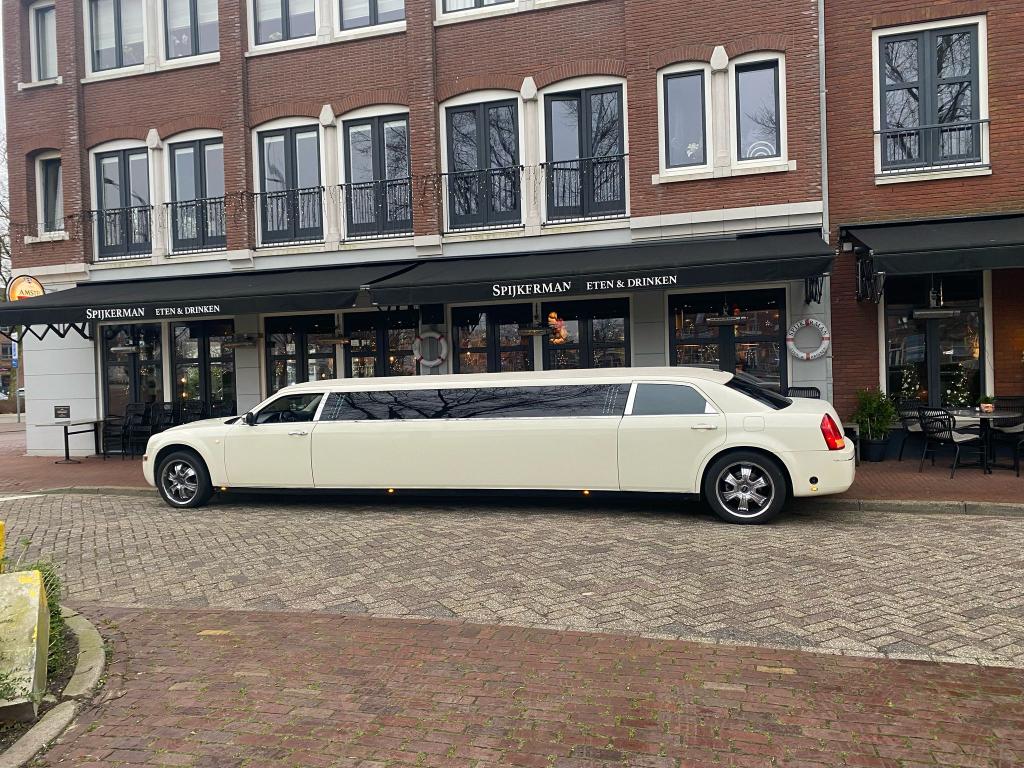 Chrysler luxe limousine wit - Luxe limousine