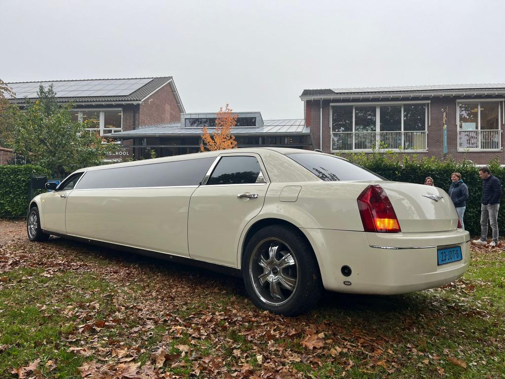 Luxe limousine - Limousine Chrysler wit