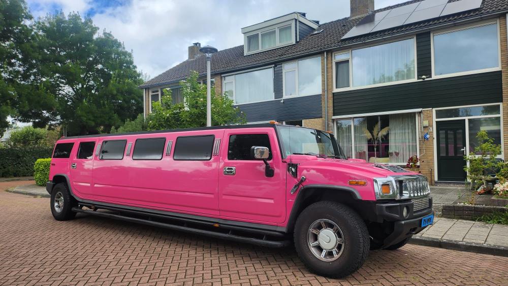 Hummer H2 limousine roze