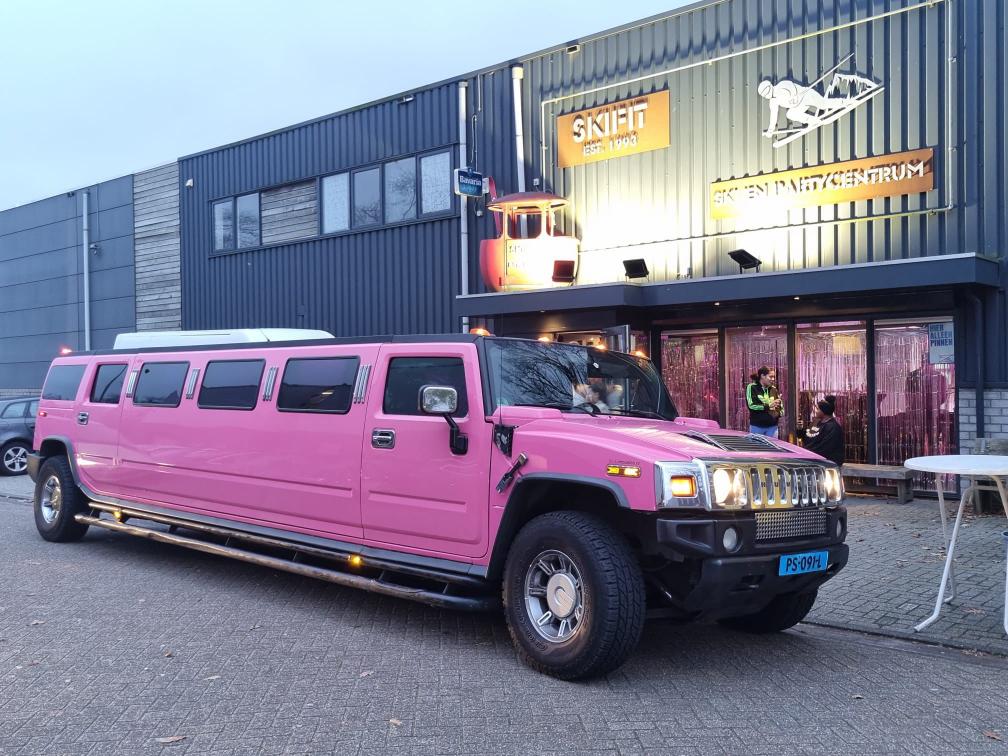 Hummer H2 limousine roze