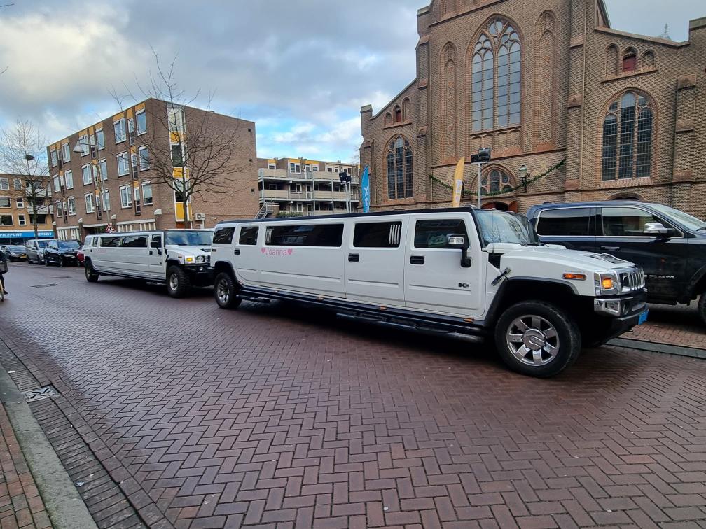 Hummer H2 limousine wit