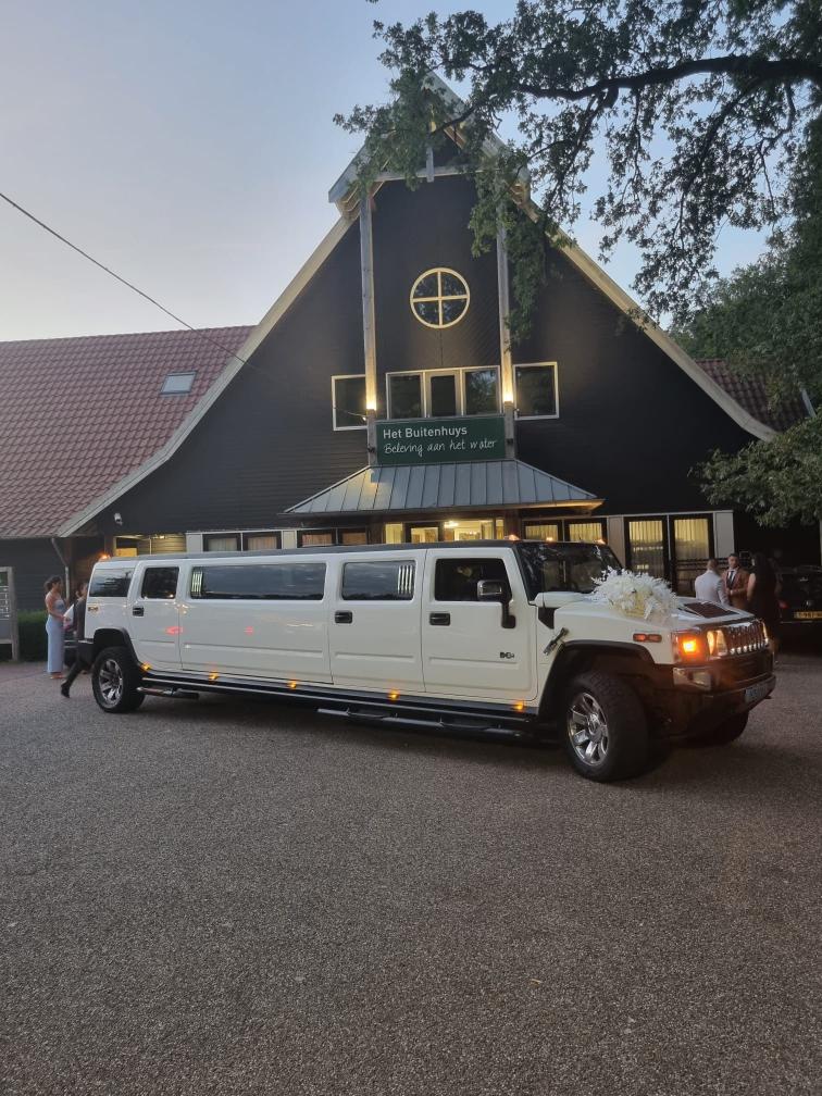 Limousine huren Rotterdam - Hummer H2 limousine wit