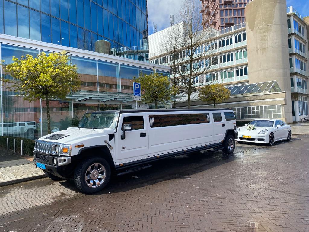 Hummer H2 limousine wit - Luxe Limousine huren Apeldoorn