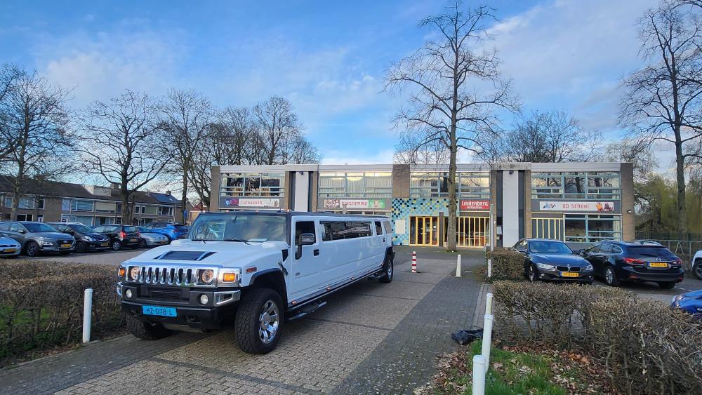 Hummer H2 limousine wit