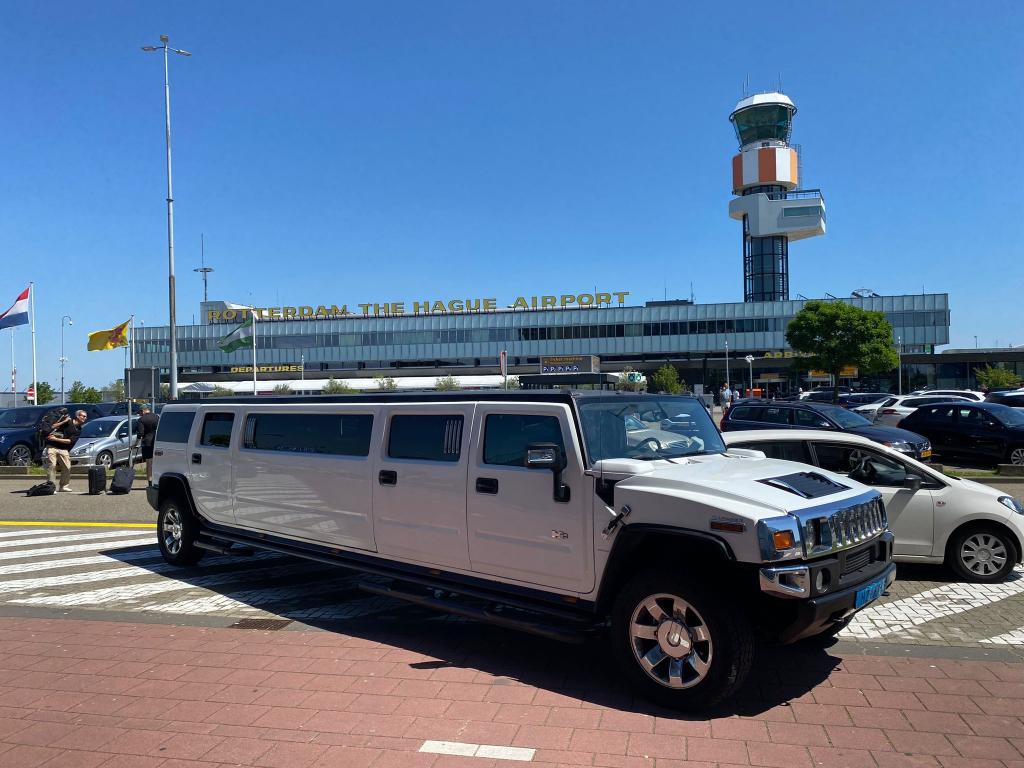 Hummer H2 limousine wit