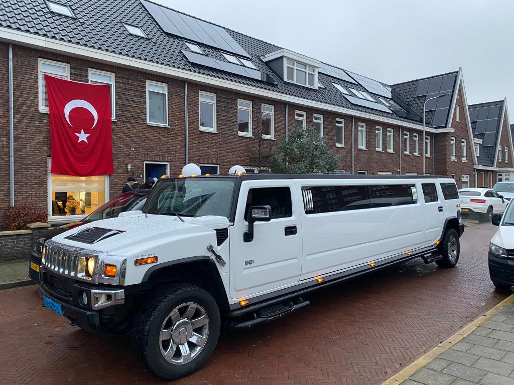 Hummer H2 limousine wit