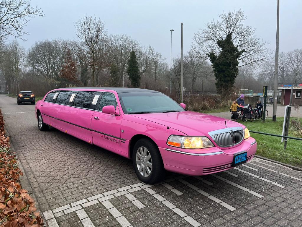 Lincoln Limousine roze - Luxe Limousine