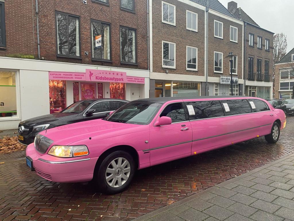 Lincoln Limousine roze - Luxe Limousine